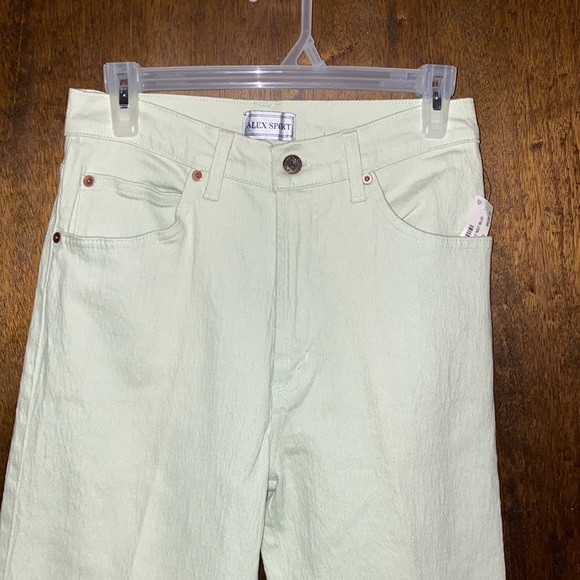 Beautiful LIGHT GREEN JEANS - Picture 2 of 11